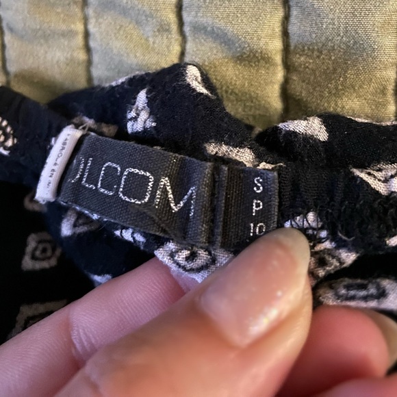 Volcom Micro Shorts - Picture 10 of 11